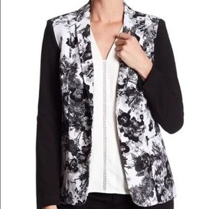 T Tahari Black & White Floral Blazer